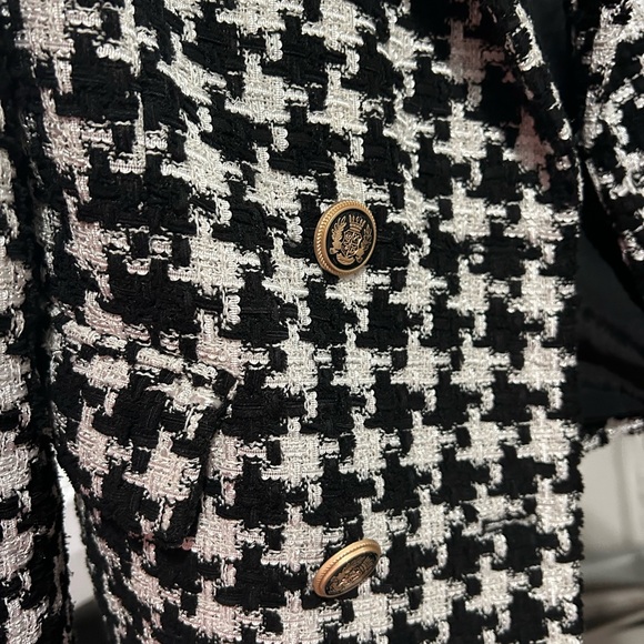 Elegant Houndstooth Women's Blazer - Picture 5 of 6